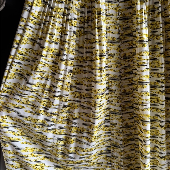 WHITE HOUSE BLACK MARKET Yellow Pleated Sleeveless Utility Dress Size 4 - Picture 7 of 13